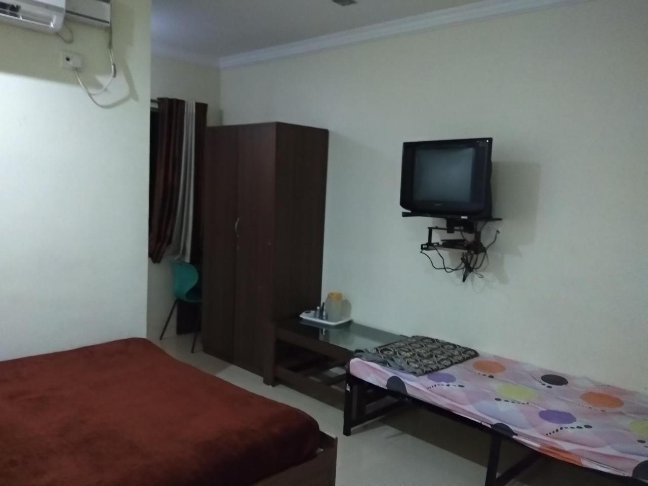 Sai Tirumala Residency Tirupati Exterior foto